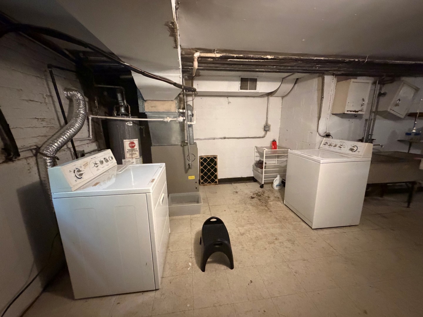 6338 N Kedzie Avenue 2w Property Photo 16