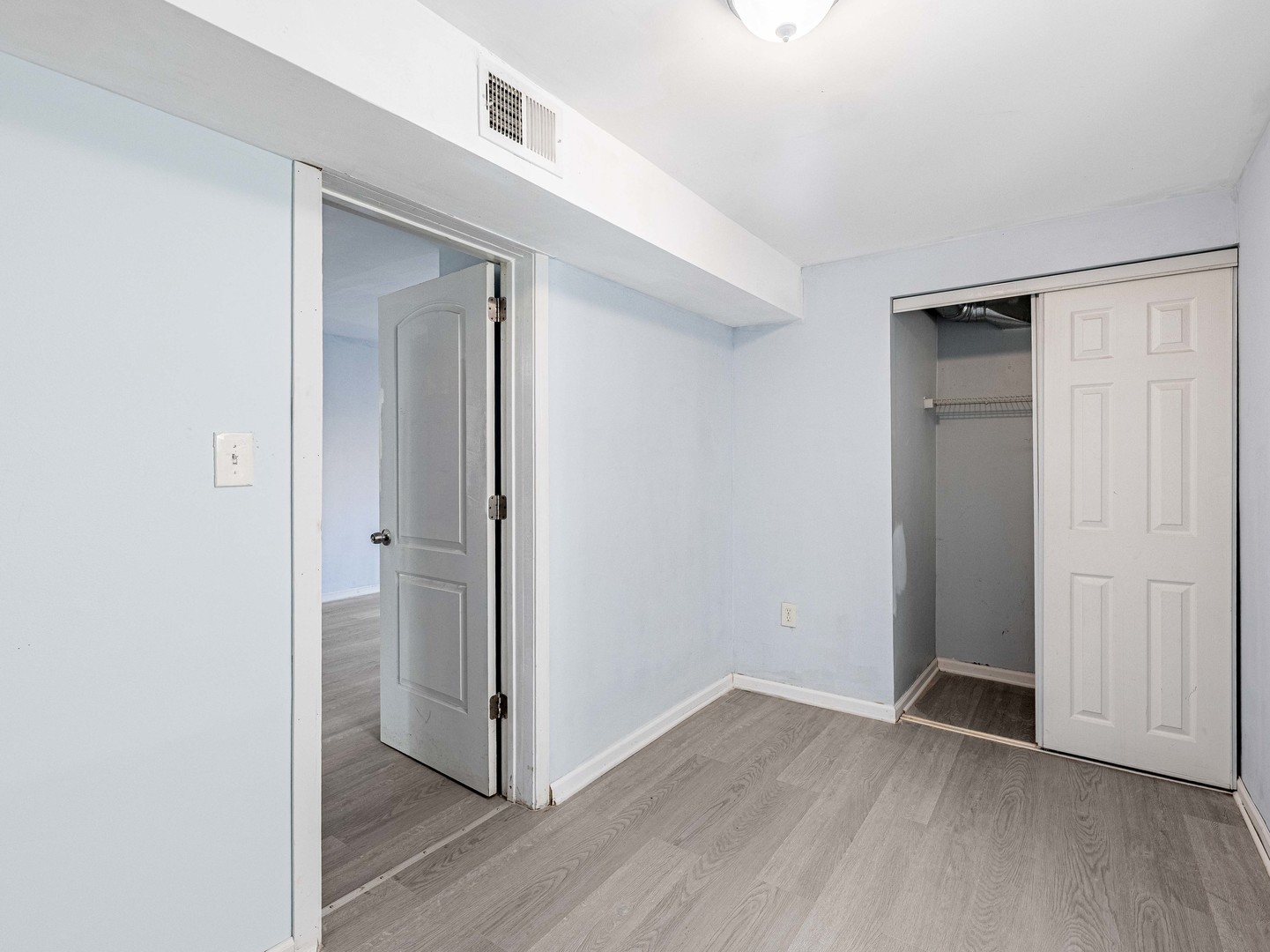 2749 S Trumbull Avenue Property Photo 9