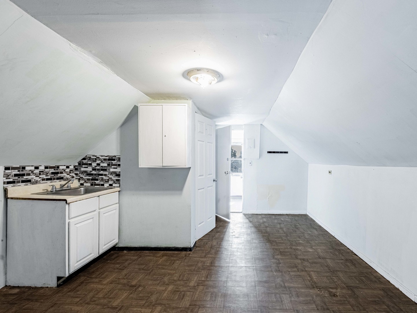 2749 S Trumbull Avenue Property Photo 14