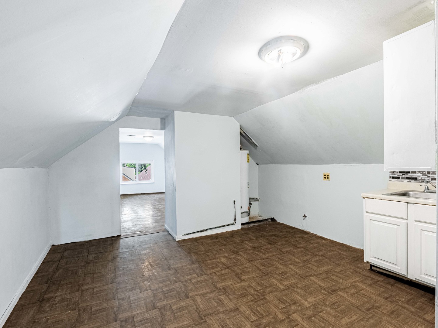 2749 S Trumbull Avenue Property Photo 15