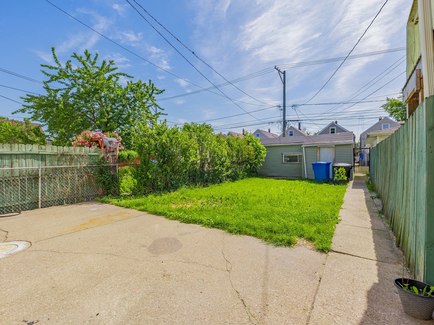 2749 S Trumbull Avenue Property Photo 19