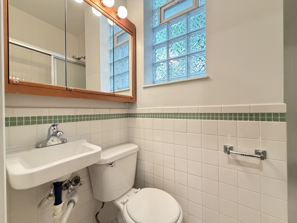 1009 N Sacramento Avenue 1r Property Photo 19