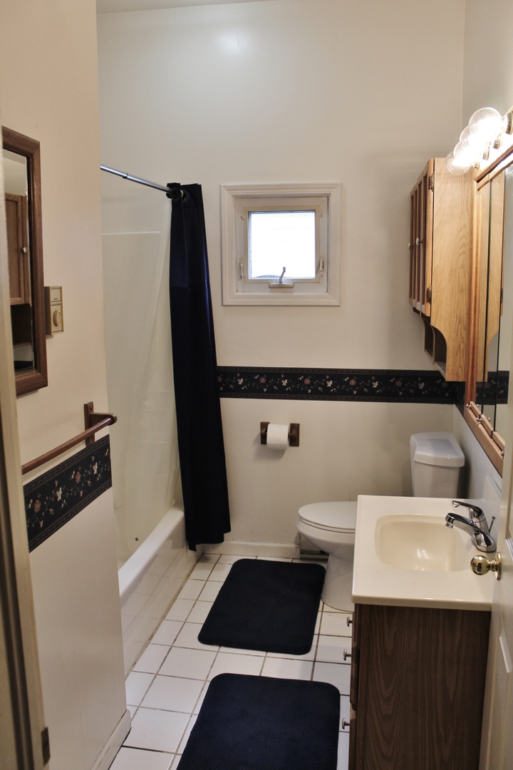 416 E Benton Street Property Photo 19