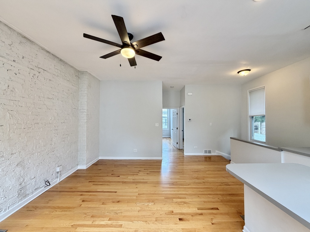 1129 N Winchester Avenue Ch2 Property Photo 15