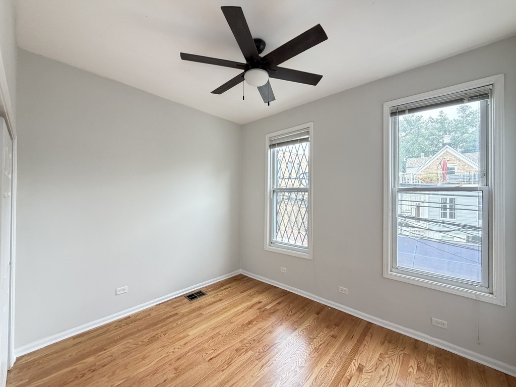 1129 N Winchester Avenue Ch2 Property Photo 20