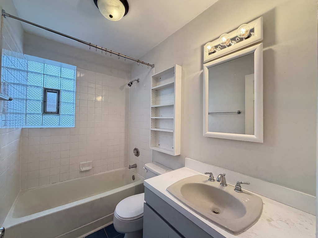 1129 N Winchester Avenue Ch2 Property Photo 22