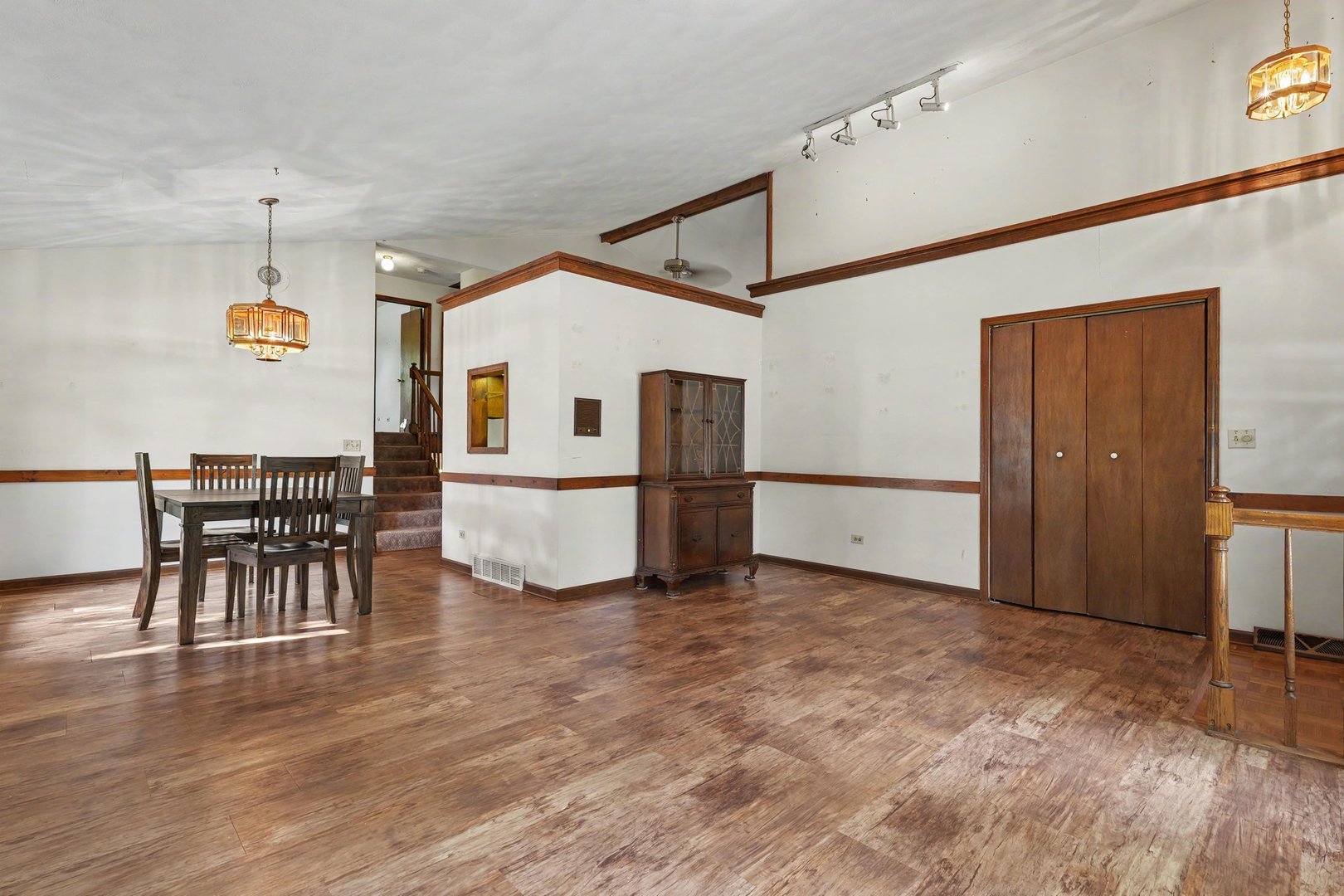 452 Commonwealth Lane Property Photo 5