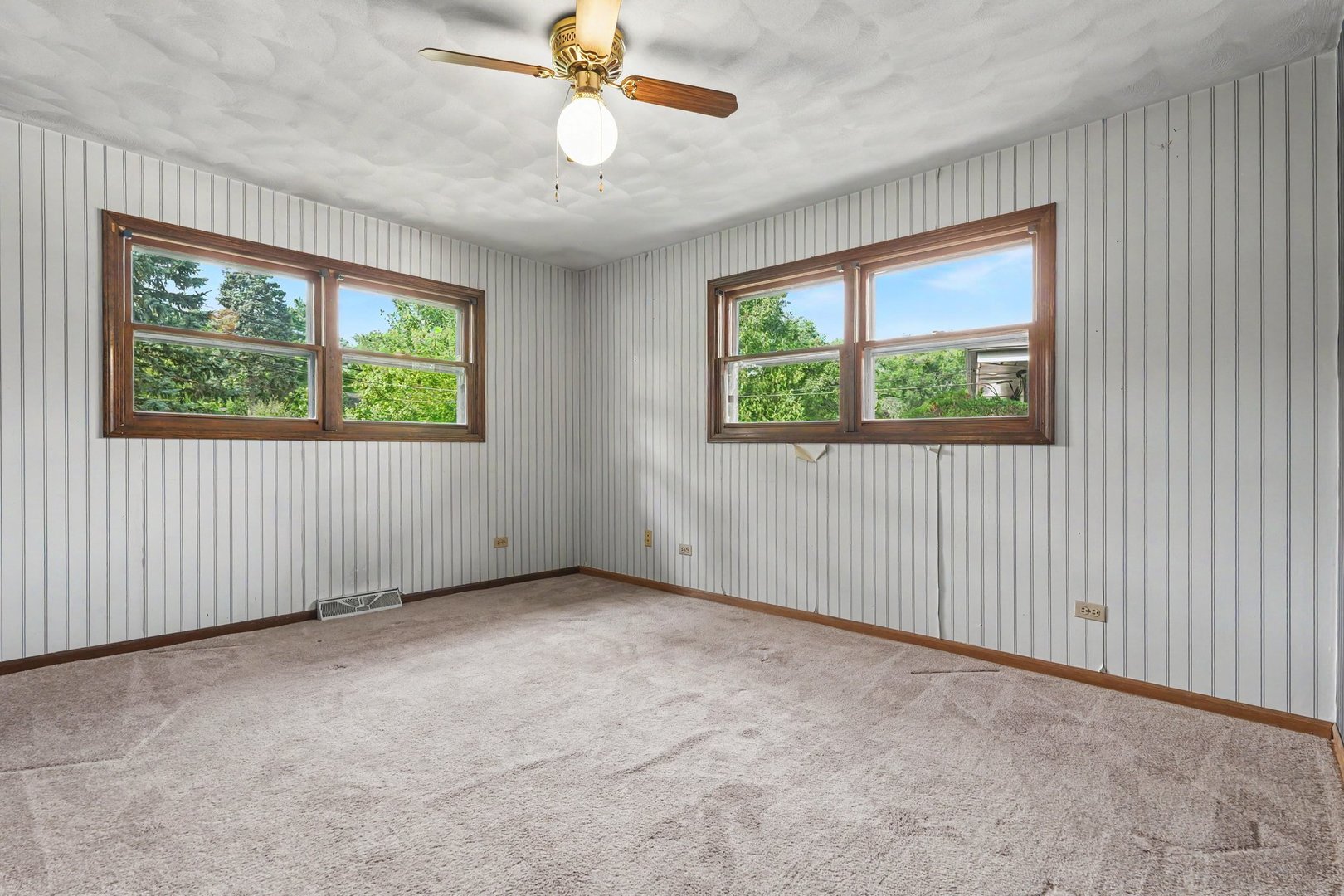452 Commonwealth Lane Property Photo 16