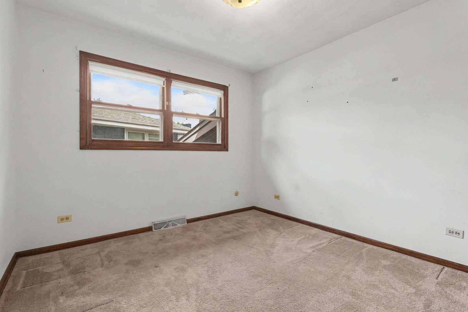 452 Commonwealth Lane Property Photo 17