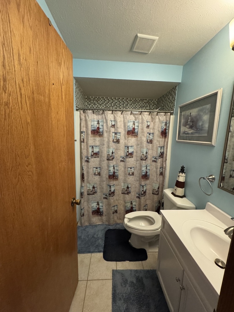 2219 Highland Drive Property Photo 5