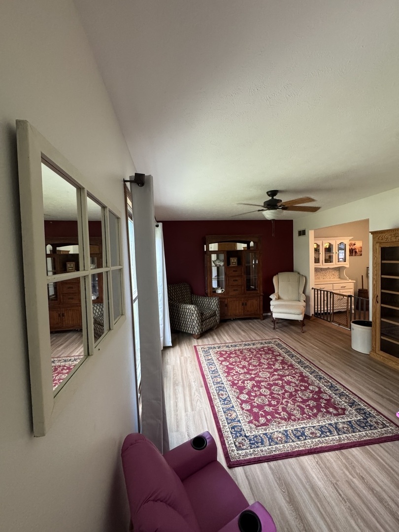 2219 Highland Drive Property Photo 7