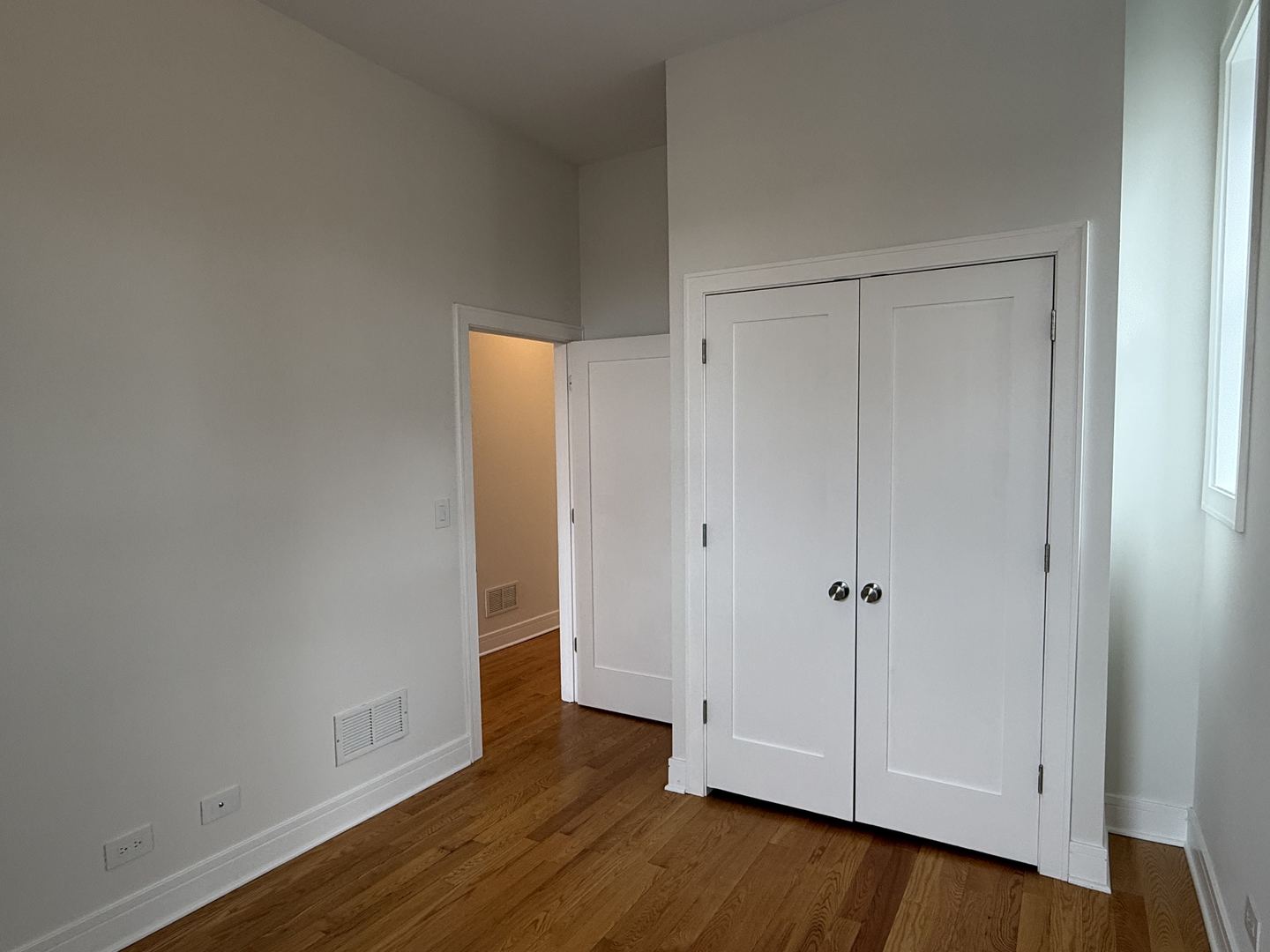 965 W 18th Street Property Photo 34
