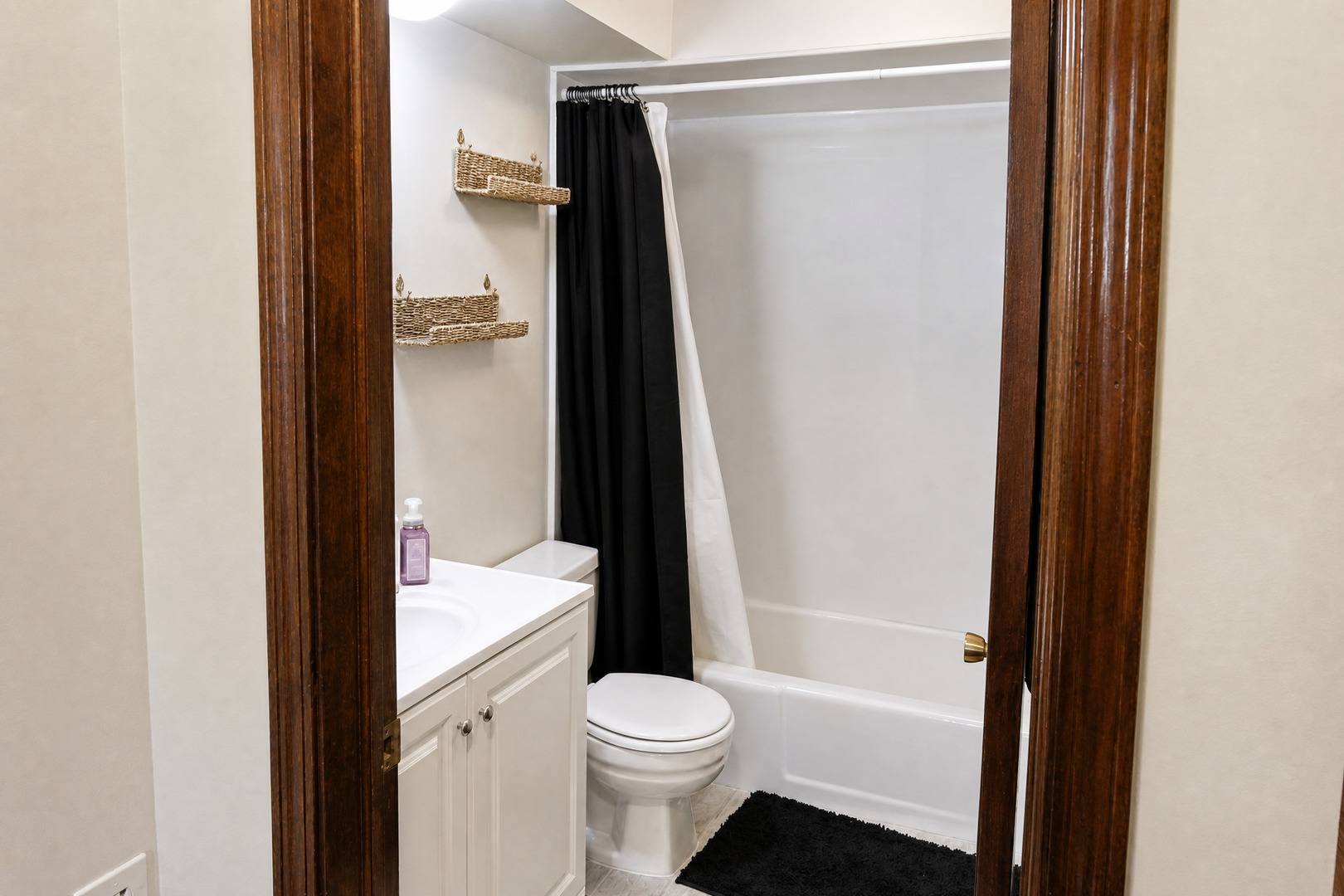 1302 E Washington Street B1 Property Photo 16