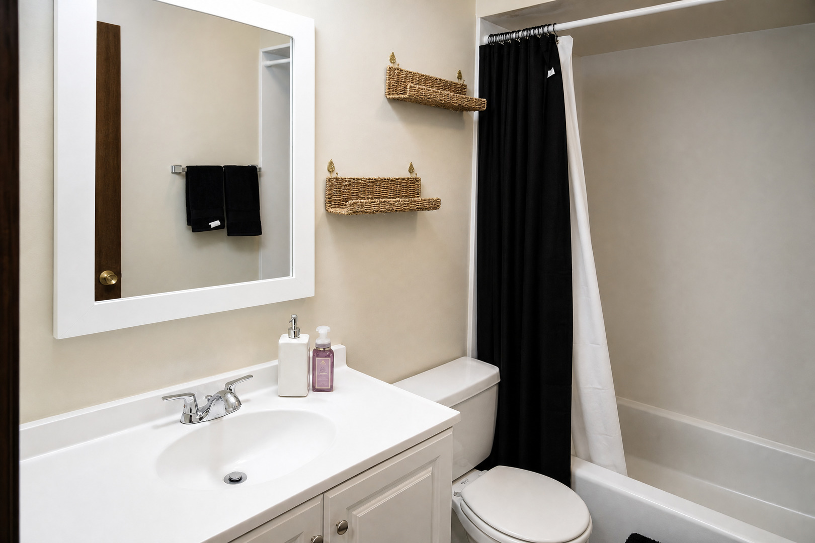 1302 E Washington Street B1 Property Photo 17