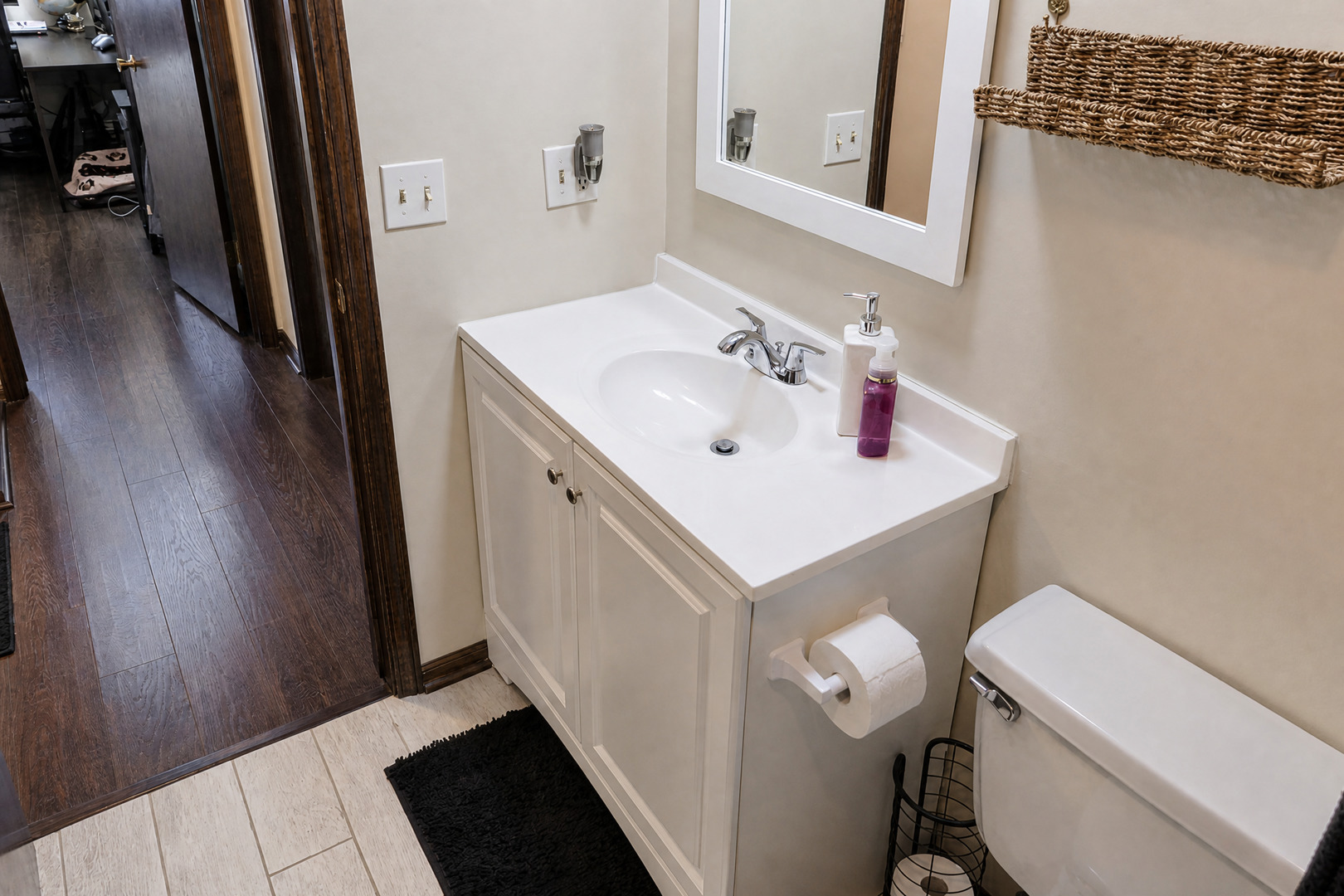 1302 E Washington Street B1 Property Photo 19