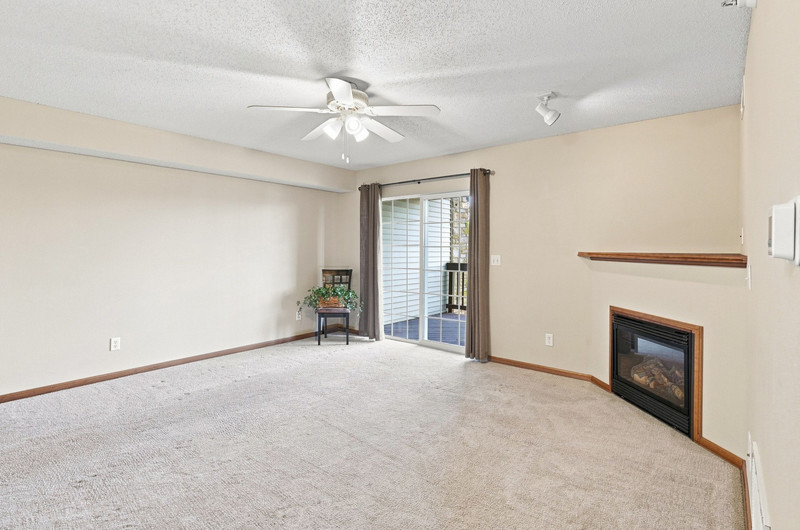 3213 S 16th Avenue 204 Property Photo 4