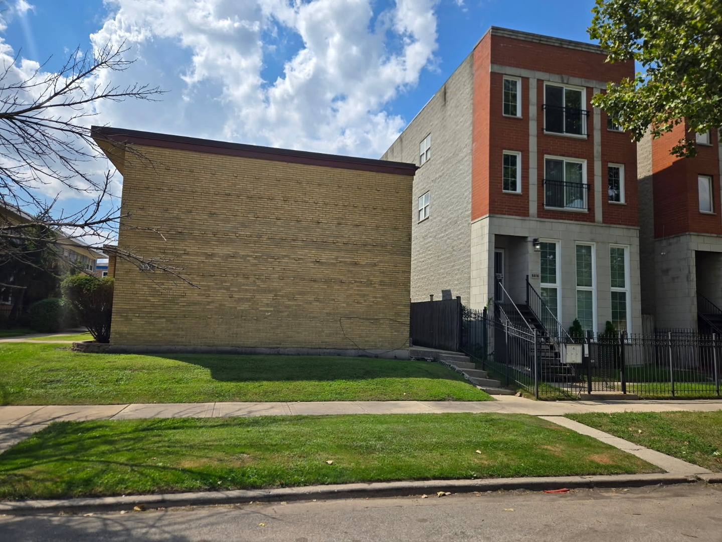 6618 S Michigan Avenue Property Photo 3