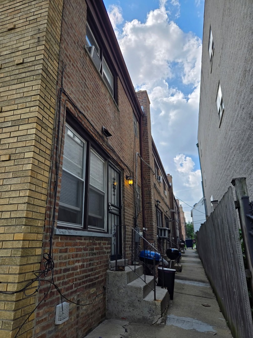 6618 S Michigan Avenue Property Photo 4