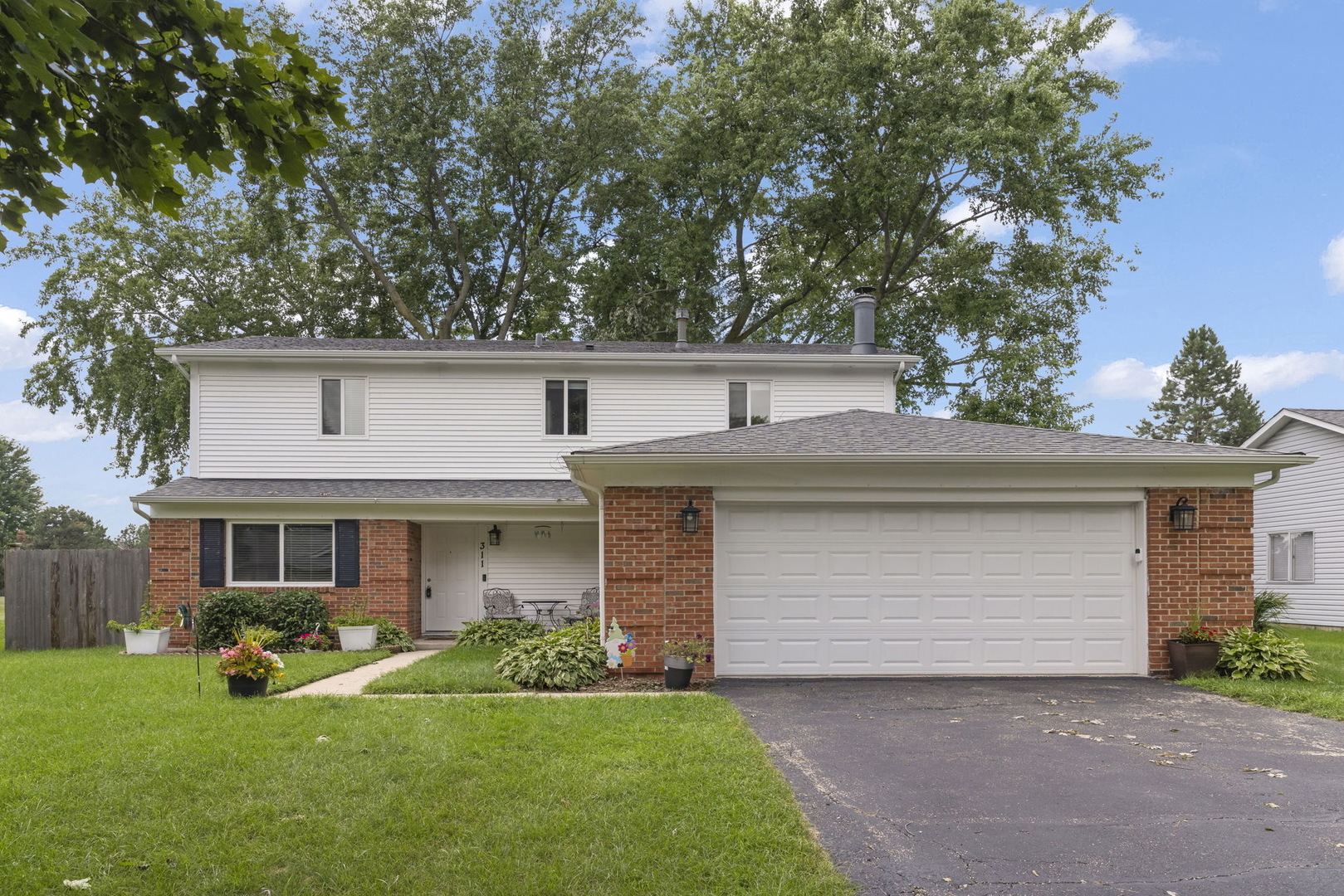 311 Thistle Drive Property Photo 1