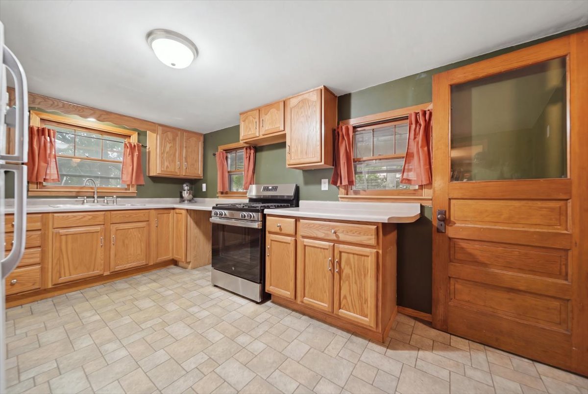 1702 W 3rd Street Property Photo 8