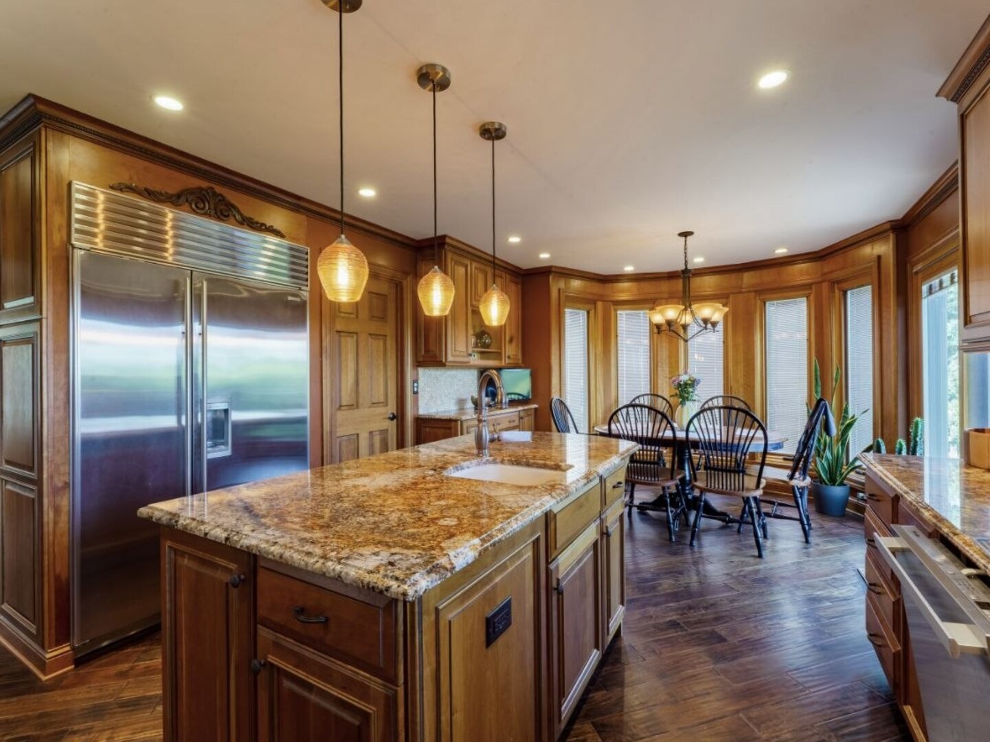 360 Ambria Drive Property Photo 14