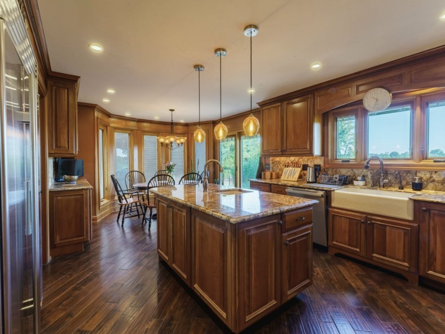 360 Ambria Drive Property Photo 17