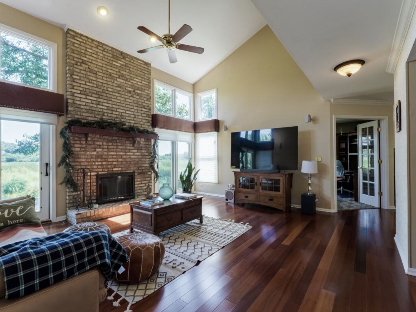 360 Ambria Drive Property Photo 18