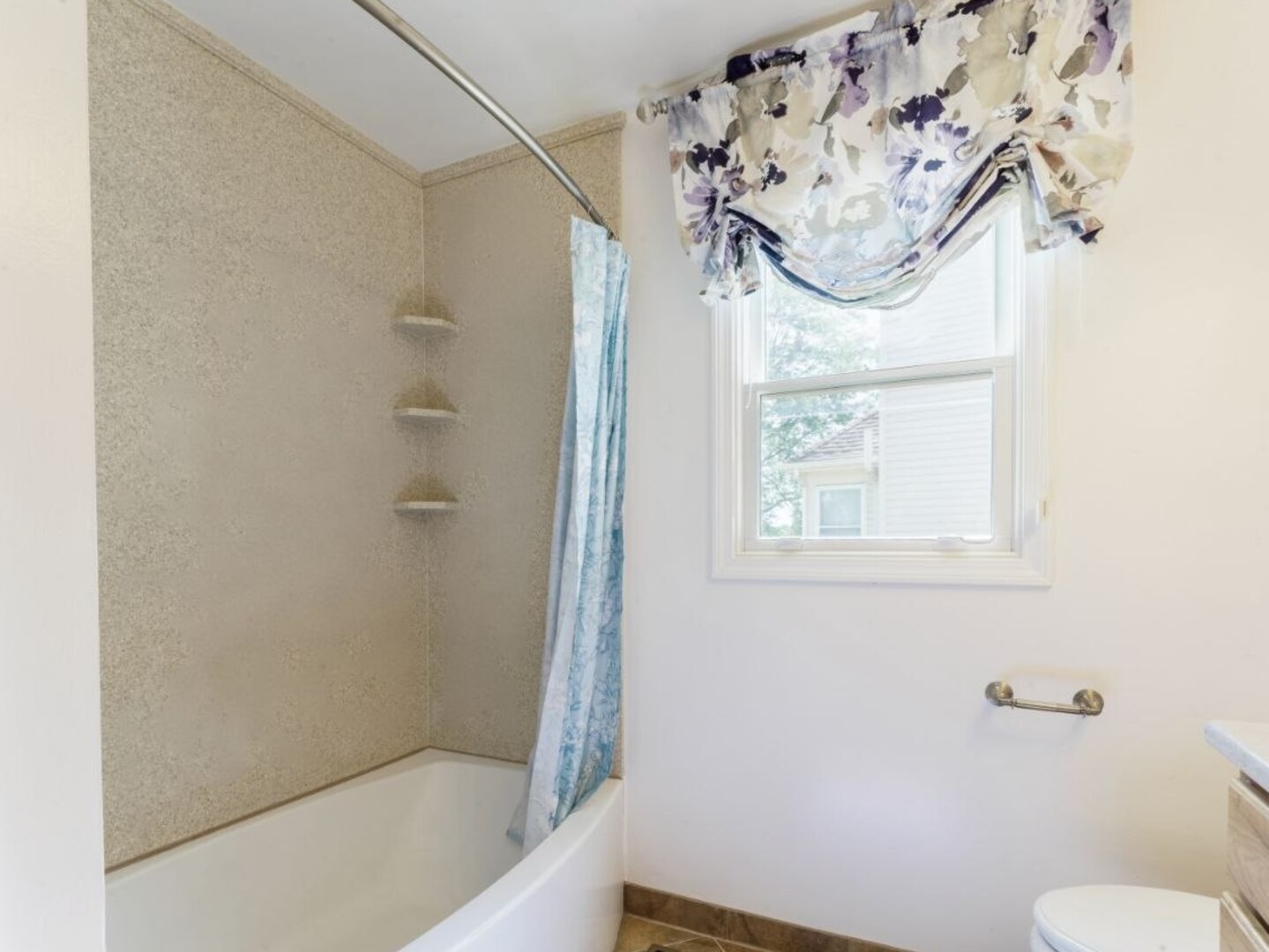 360 Ambria Drive Property Photo 37