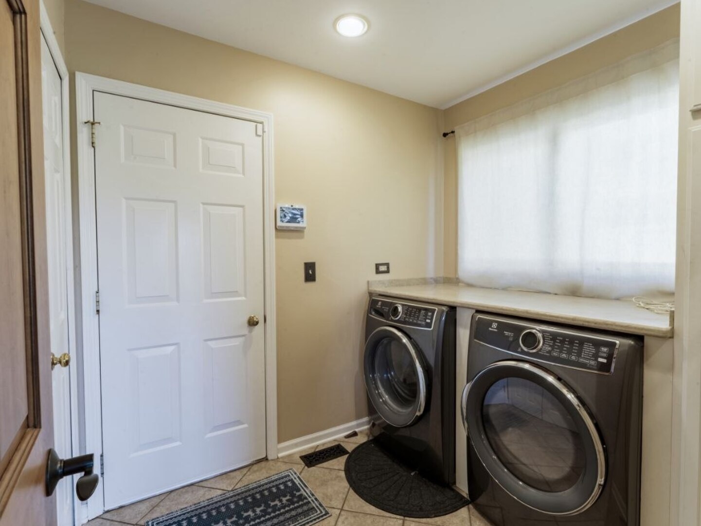 360 Ambria Drive Property Photo 38