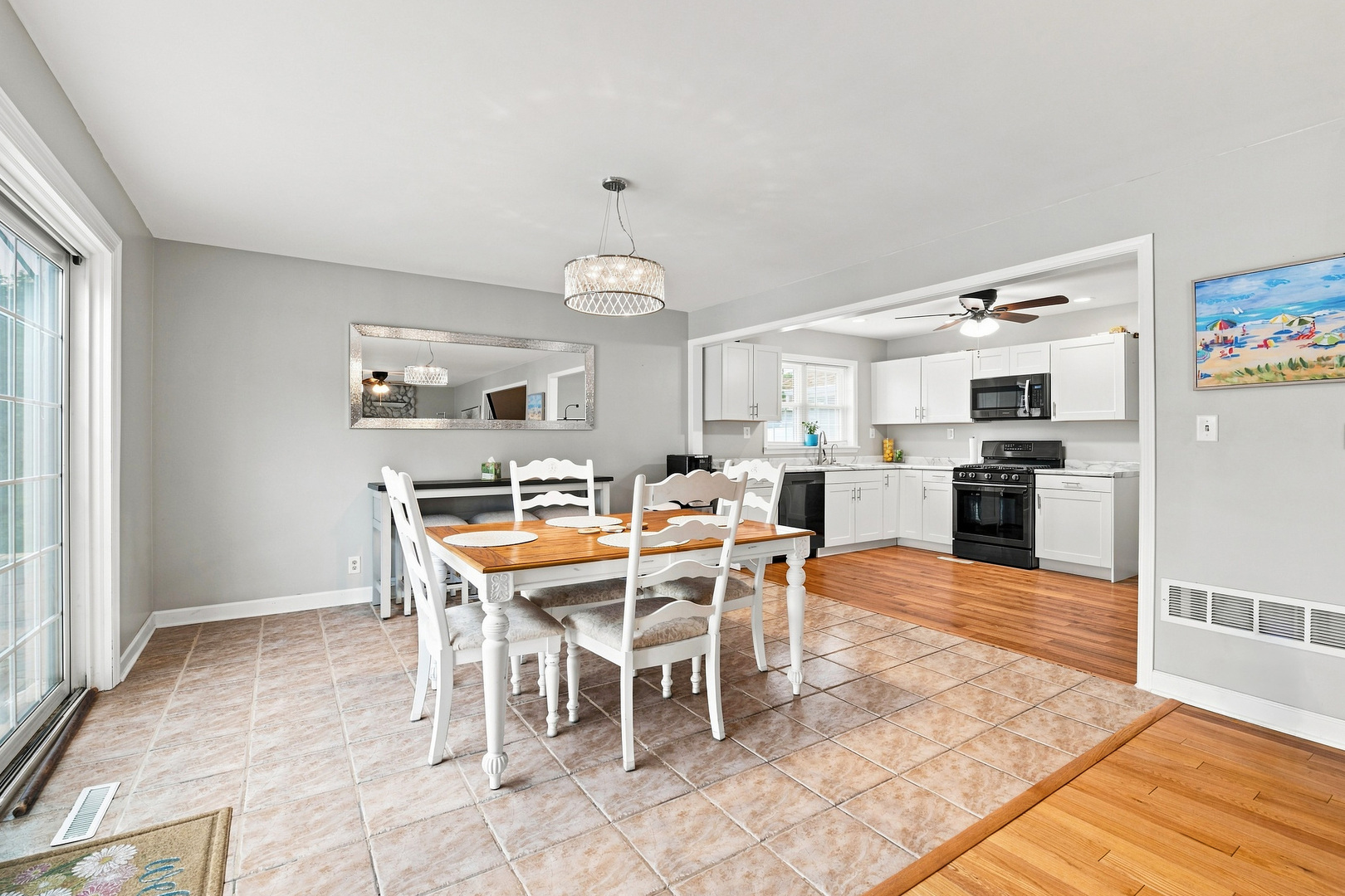 1109 Home Court Property Photo 6