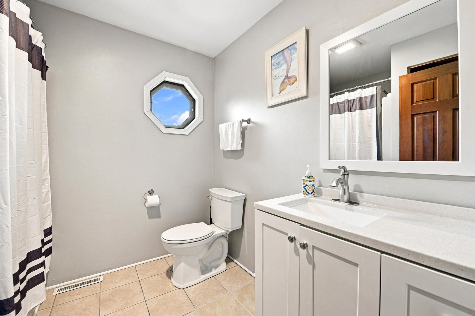 1109 Home Court Property Photo 20