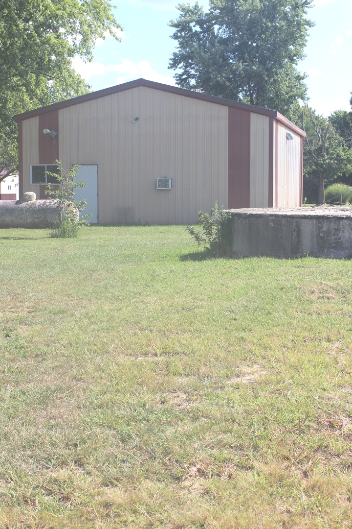 709 Thomas Street Property Photo 5