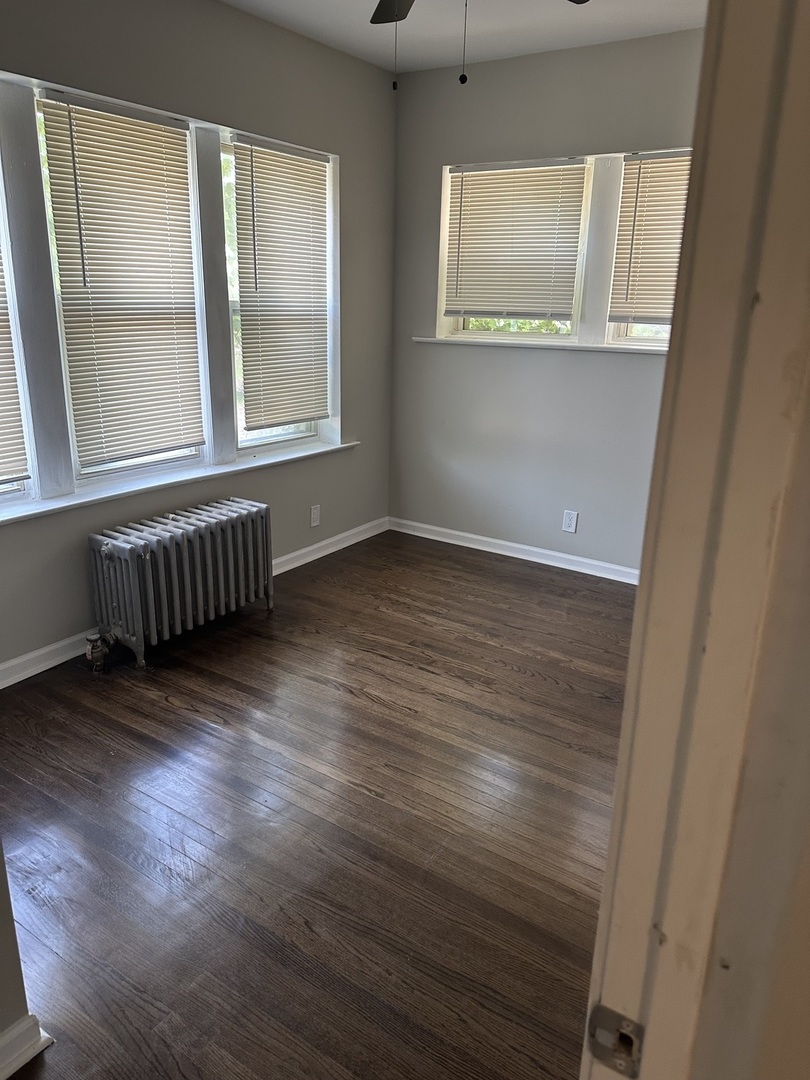 8828 S Dante Avenue Property Photo 8