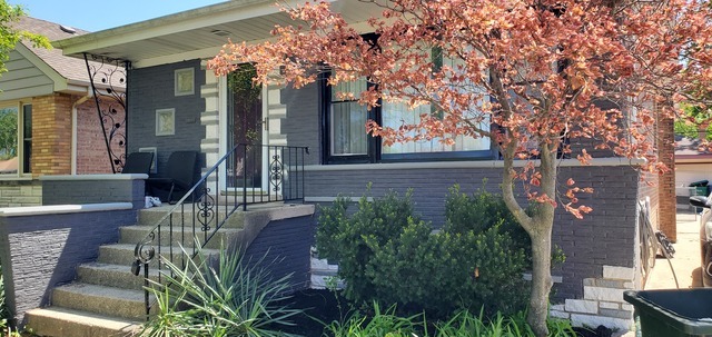 2935 W 100th Place Property Photo 1