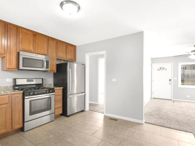 10 W Thacker Street Property Photo 2
