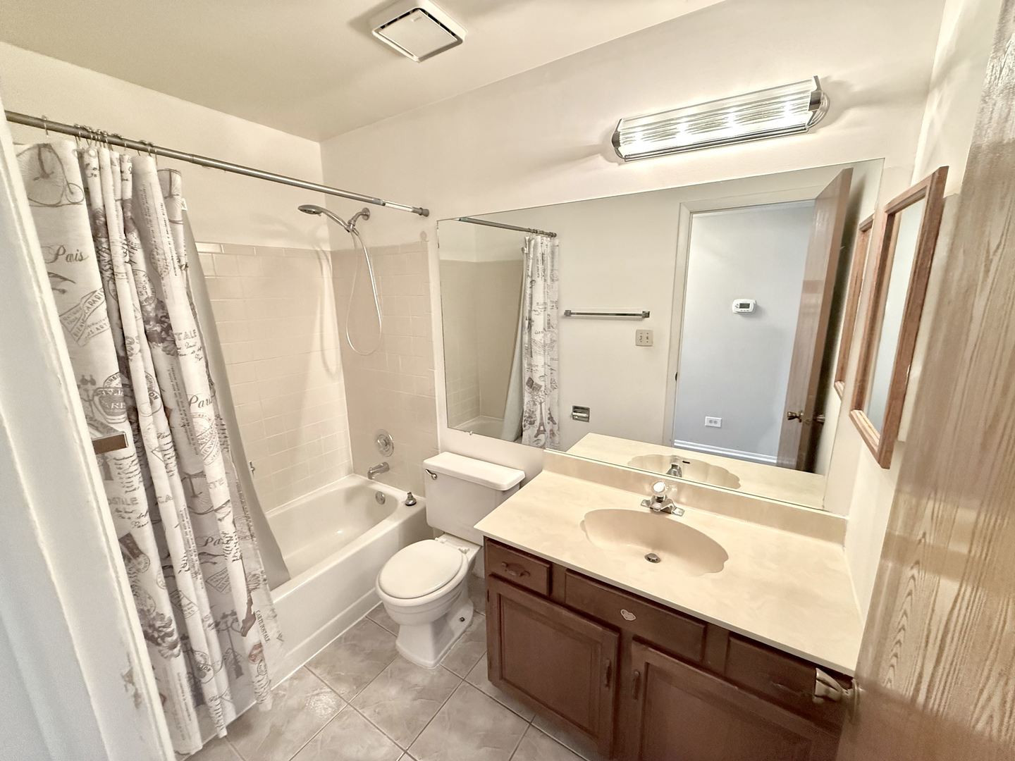 601 Hanover Court Z1 Property Photo 7