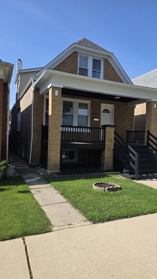 3507 W 60th Place Property Photo 2