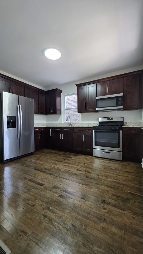 3507 W 60th Place Property Photo 12