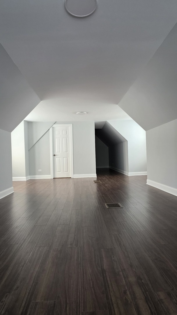 3507 W 60th Place Property Photo 19