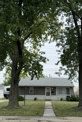 302 Notre Dame Avenue Property Photo 2