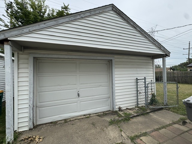 302 Notre Dame Avenue Property Photo 4