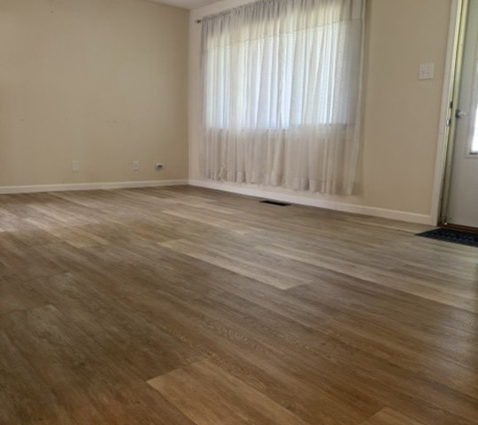 302 Notre Dame Avenue Property Photo 5
