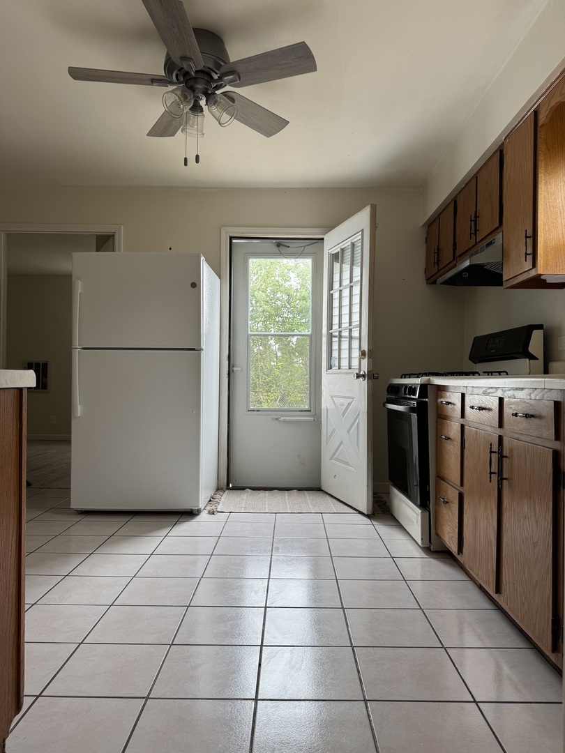302 Notre Dame Avenue Property Photo 7