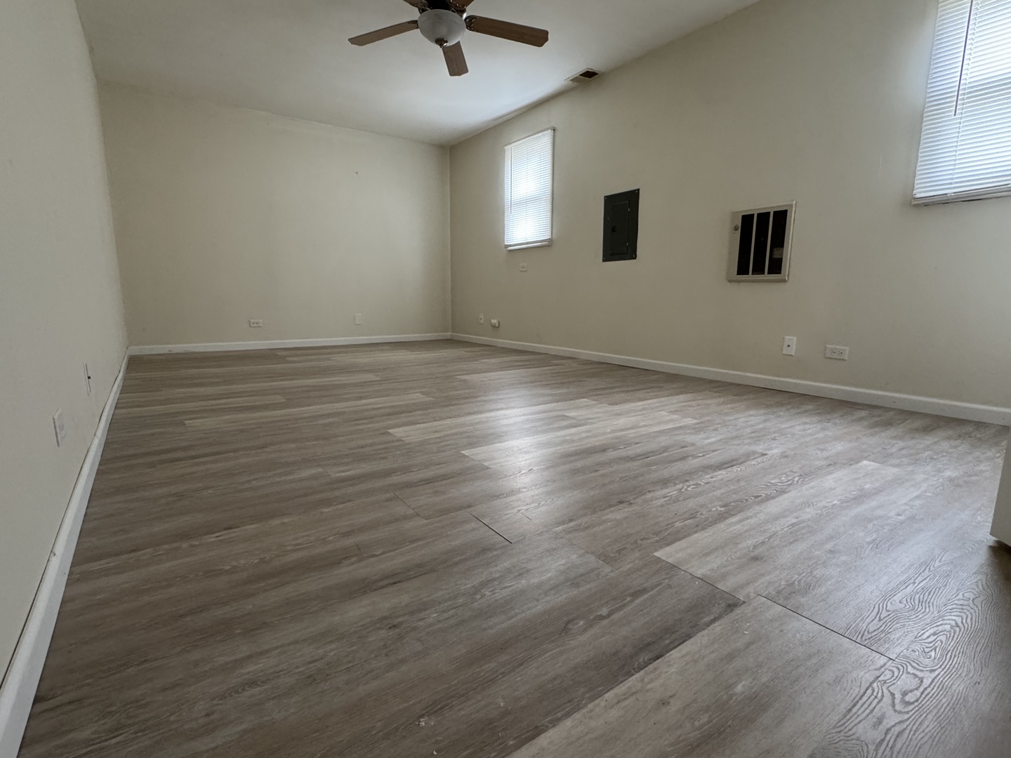 302 Notre Dame Avenue Property Photo 14