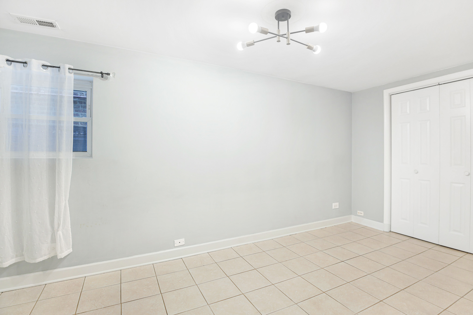 3112 N Davlin Court B Property Photo 11