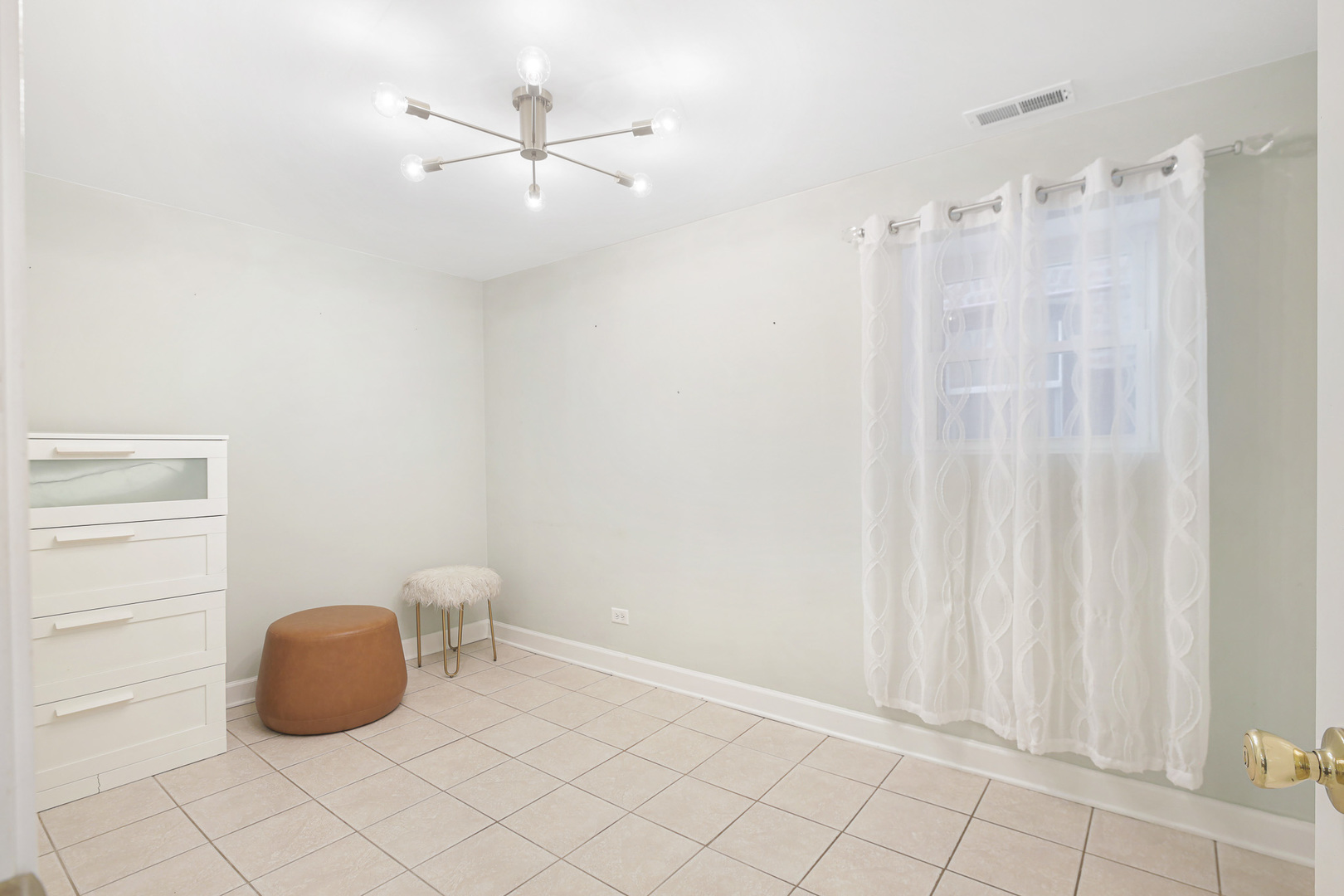 3112 N Davlin Court B Property Photo 13