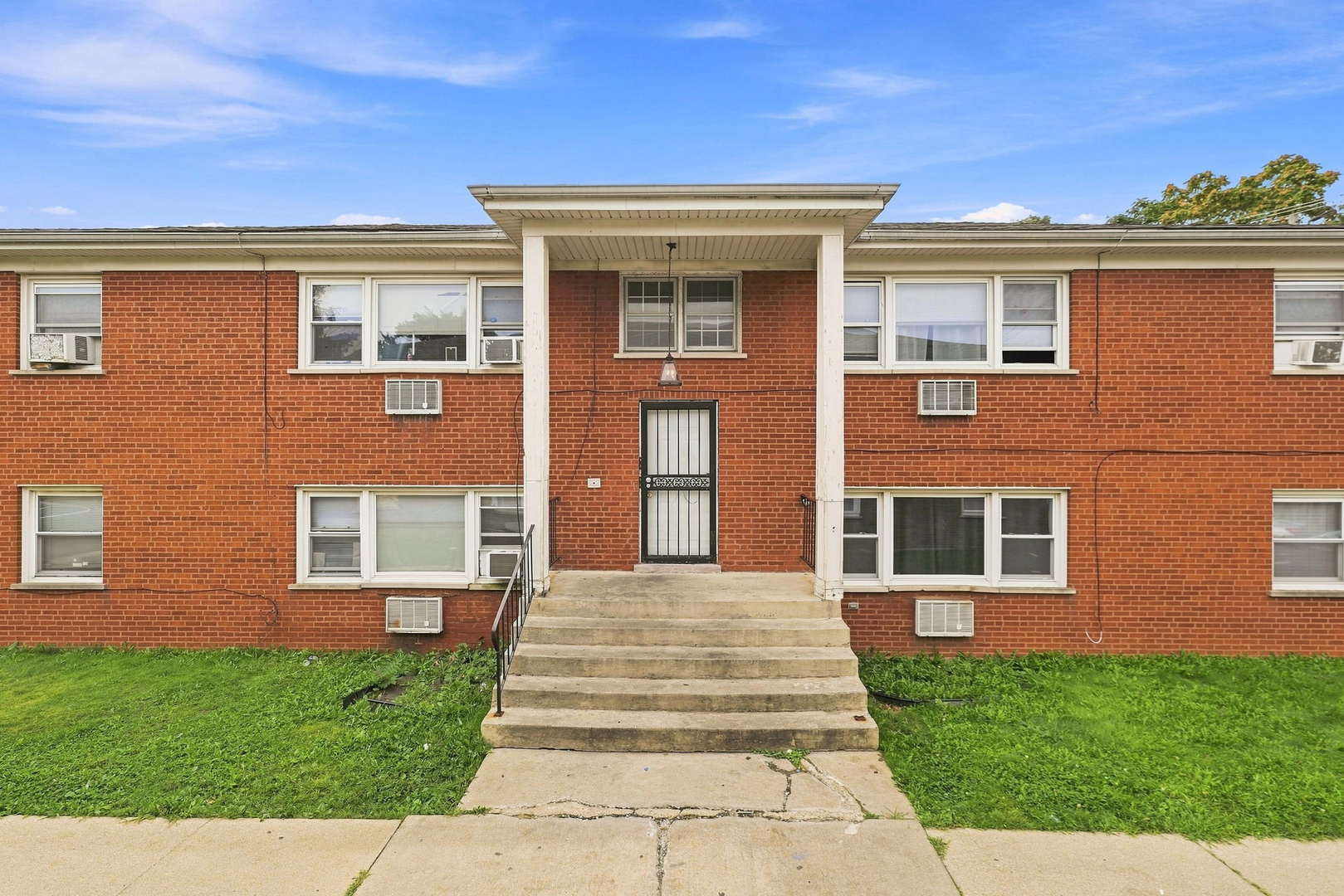 15018 Dorchester Avenue Property Photo 1