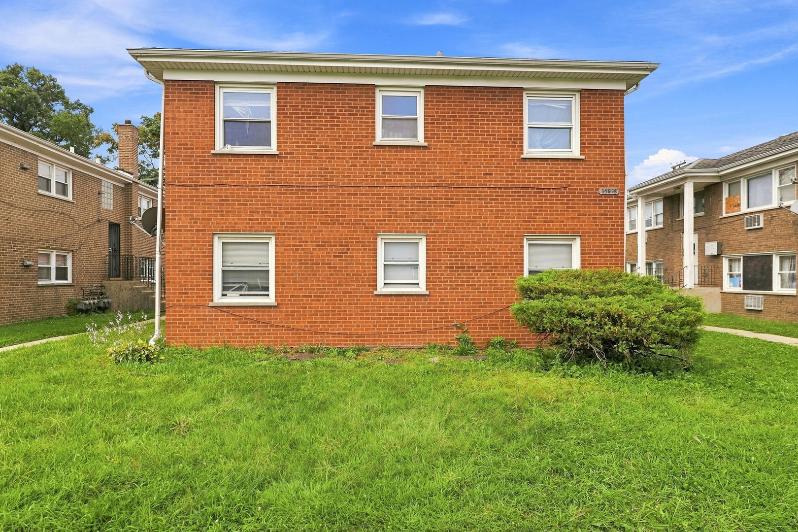 15018 Dorchester Avenue Property Photo 3