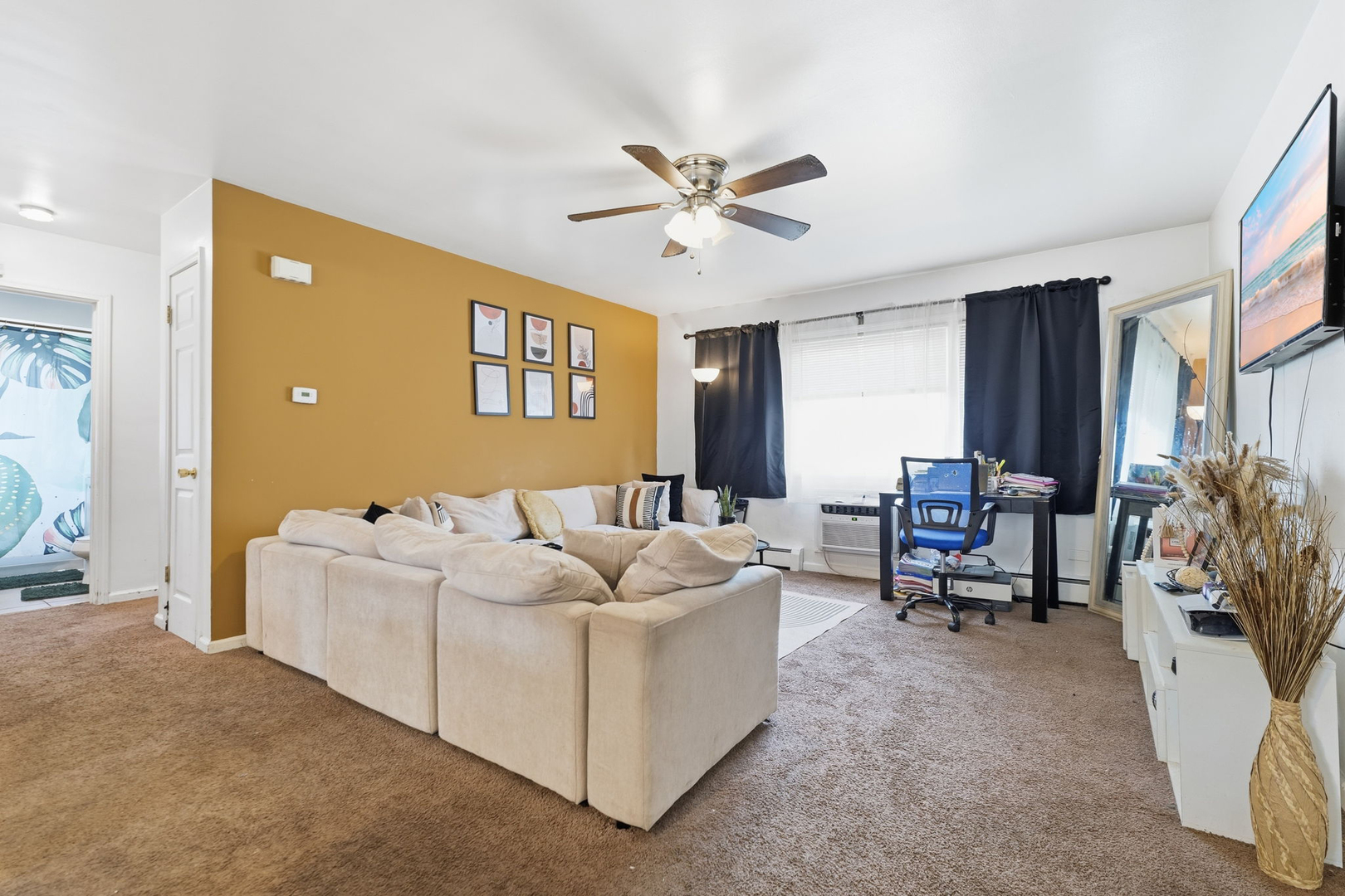 15018 Dorchester Avenue Property Photo 5