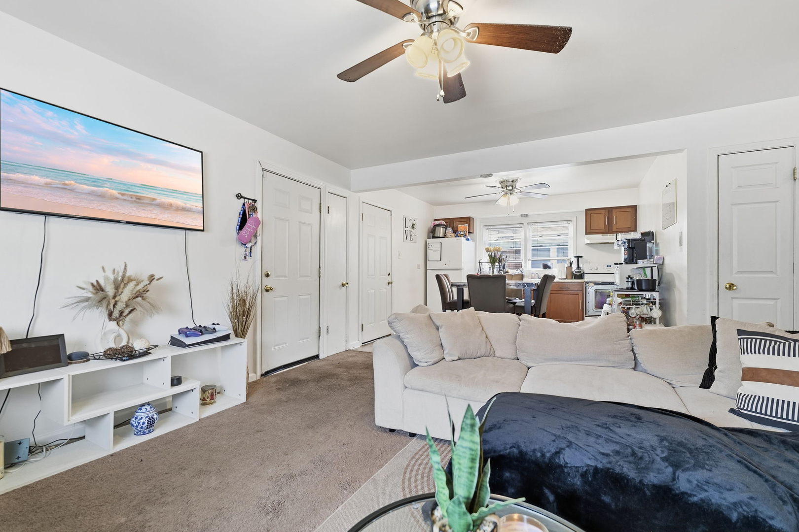 15018 Dorchester Avenue Property Photo 6